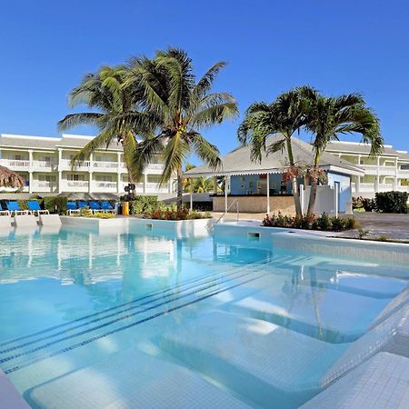The Signature Level At Grand Palladium Lady Hamilton Resort & Spa Лусєа Екстер'єр фото