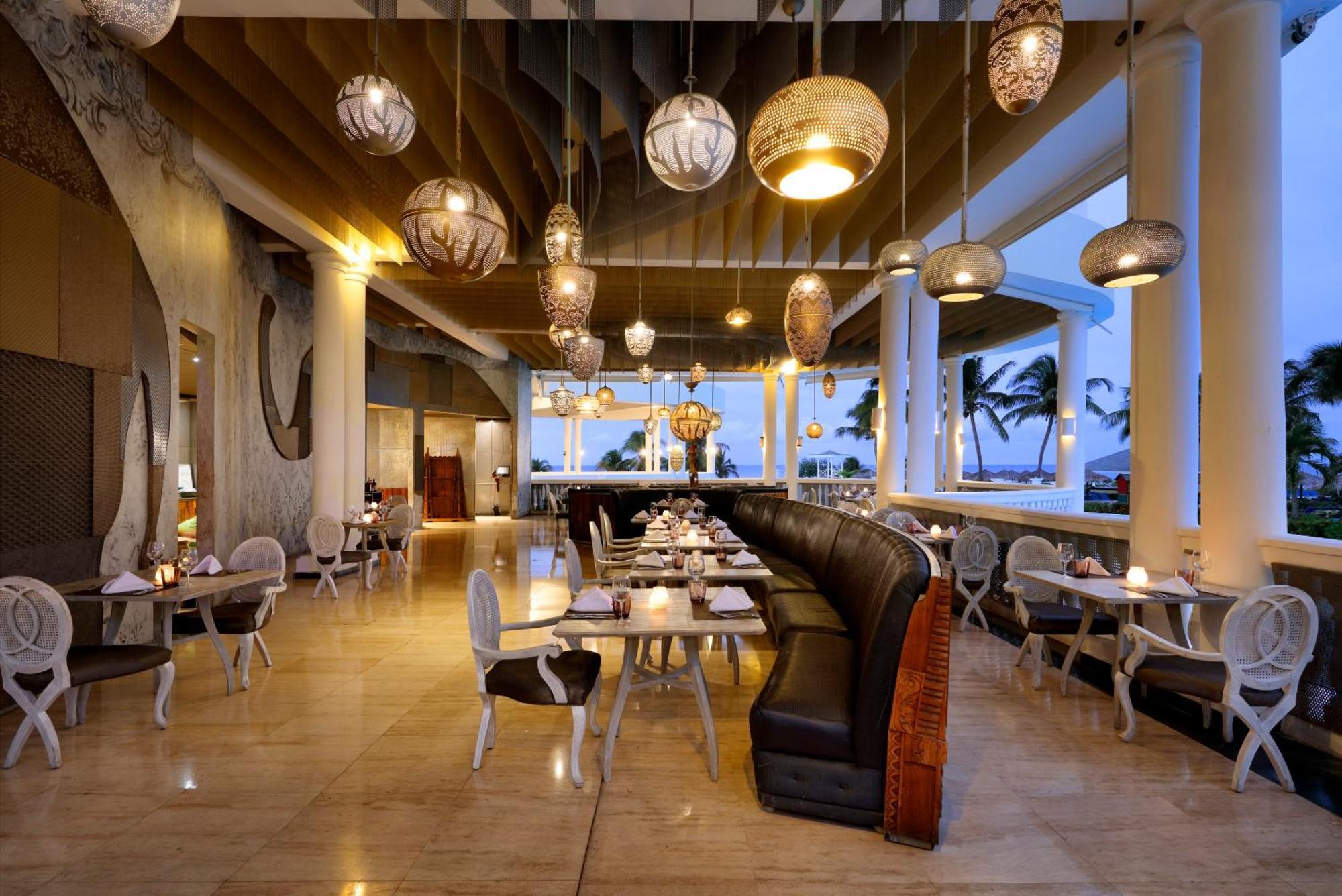 The Signature Level At Grand Palladium Lady Hamilton Resort & Spa Лусєа Екстер'єр фото