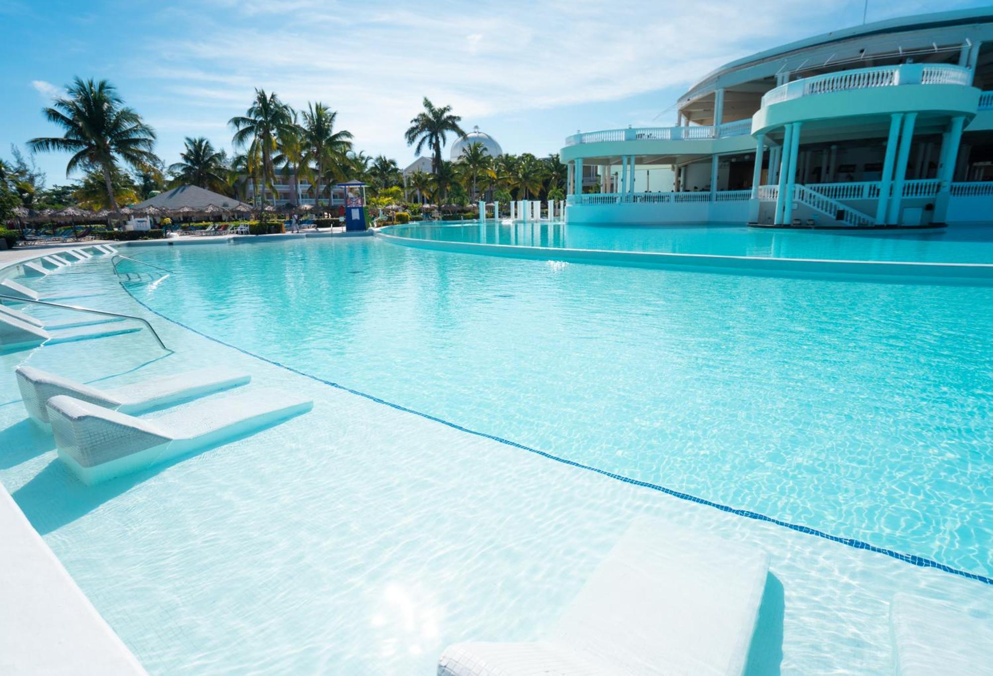 The Signature Level At Grand Palladium Lady Hamilton Resort & Spa Лусєа Екстер'єр фото