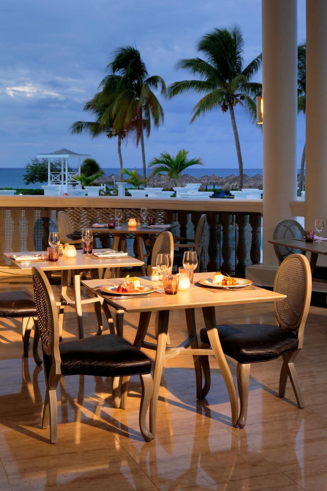 The Signature Level At Grand Palladium Lady Hamilton Resort & Spa Лусєа Екстер'єр фото