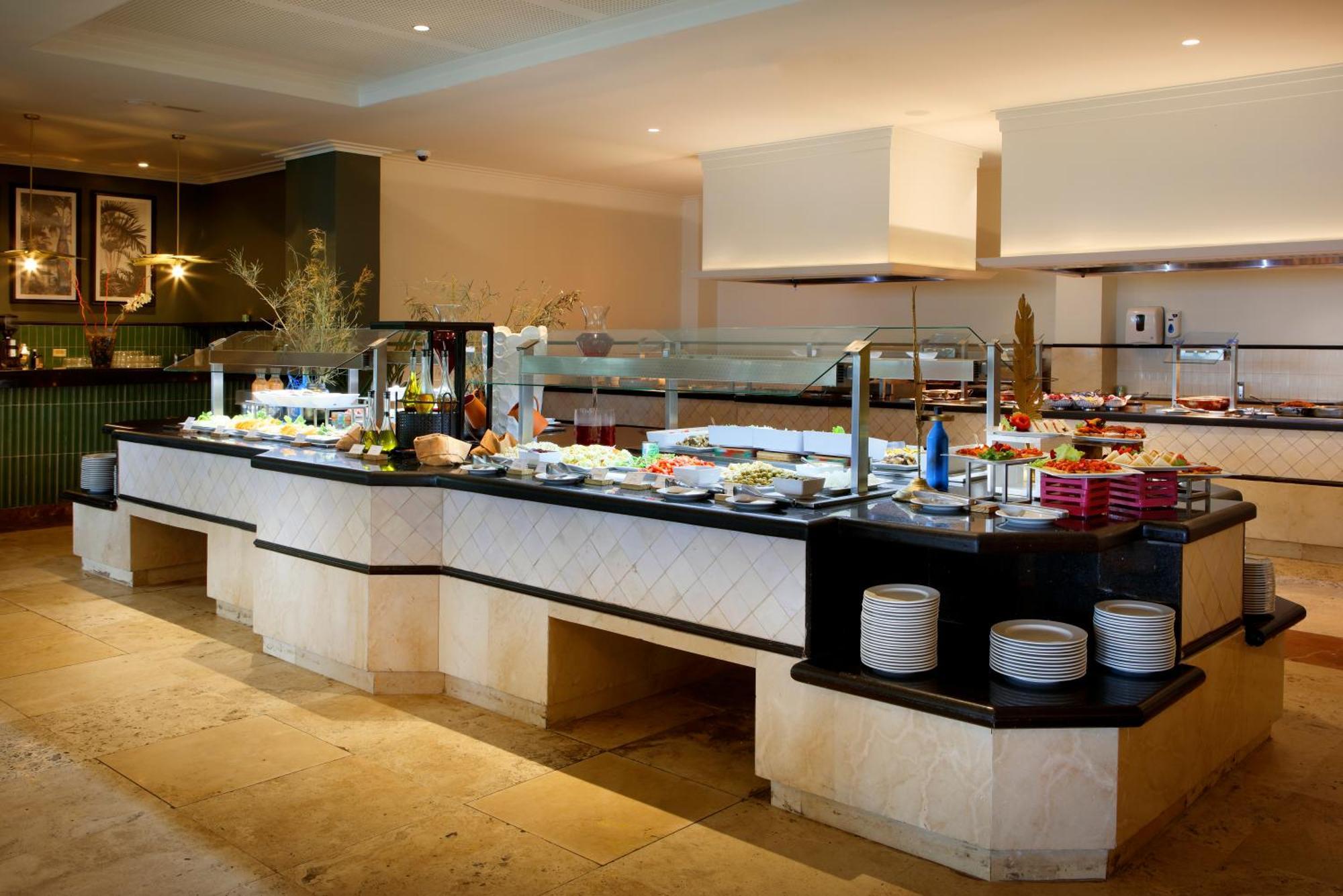 The Signature Level At Grand Palladium Lady Hamilton Resort & Spa Лусєа Екстер'єр фото