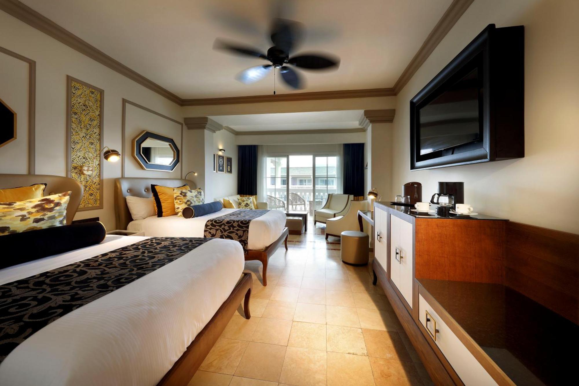The Signature Level At Grand Palladium Lady Hamilton Resort & Spa Лусєа Екстер'єр фото